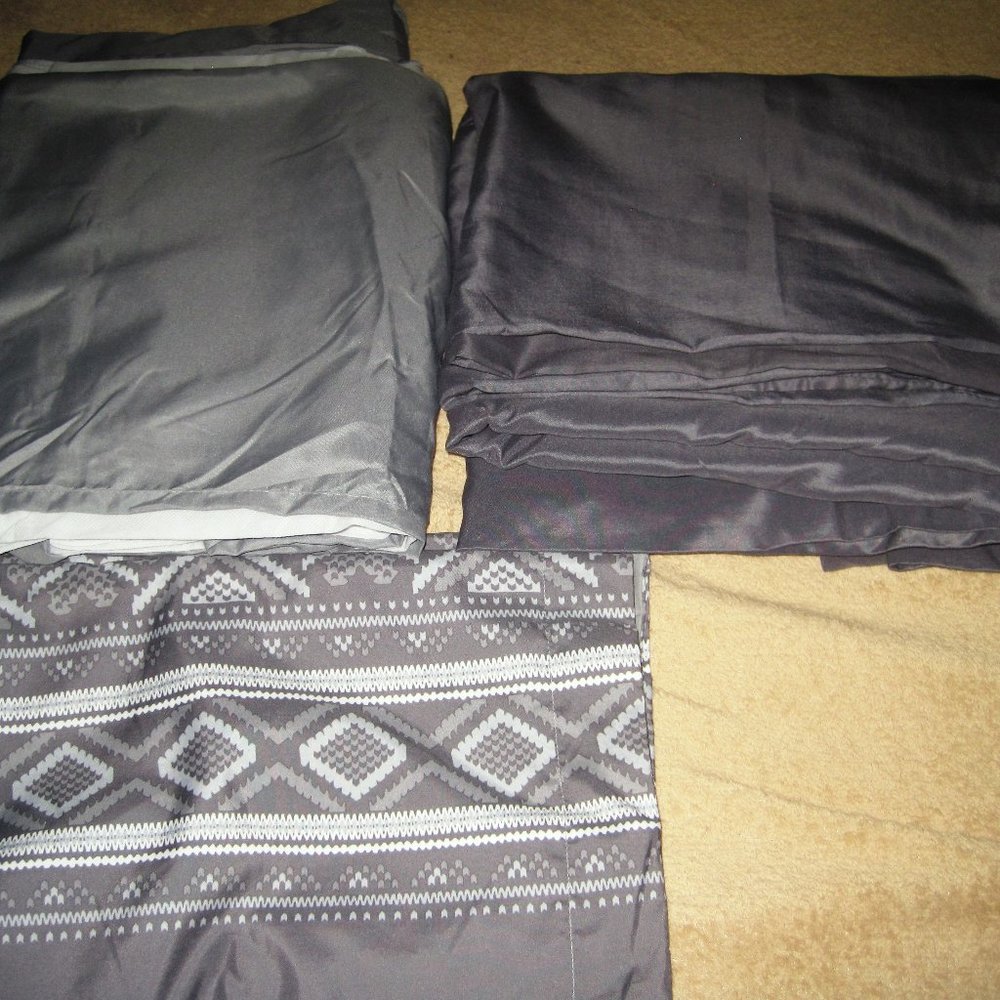 Last $ Kohls & Sharper Image Bedding Pcs (6) Grey